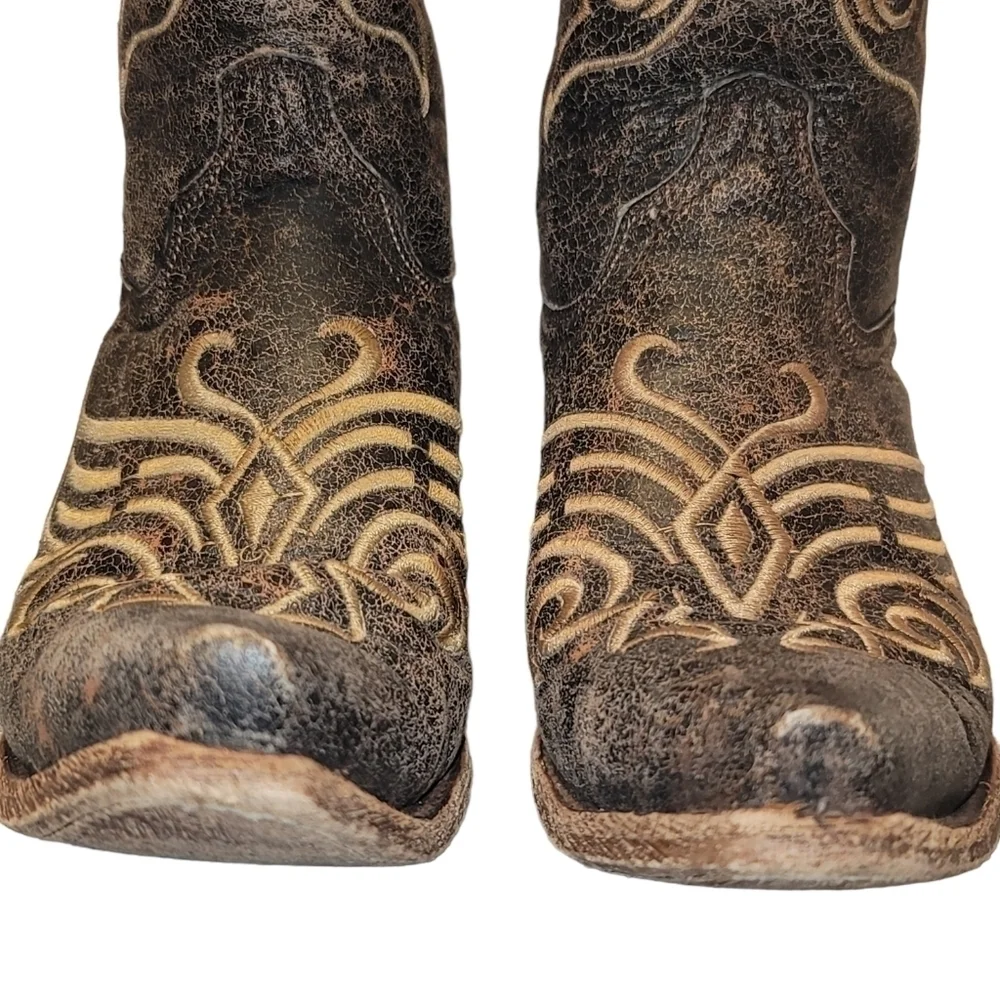 Circle G Vintage Distressed Cowboy Boots